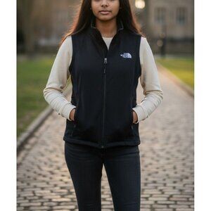The North Face Womens Black Softshell Vest Size M